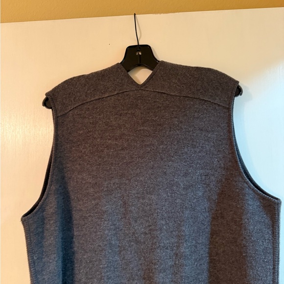 Gray Sleeveless Long Vest - Picture 5 of 7